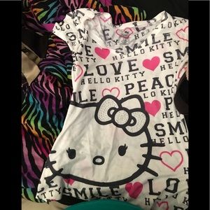 Hello kitty v neck